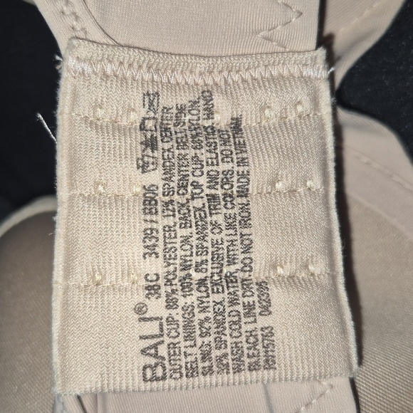 38C Bali 3439 One Smooth‎ U Ultralight UW Bra Nude - Picture 5 of 6